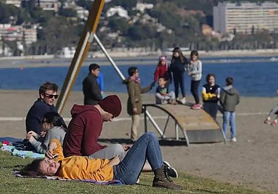 What will the weather be like on Christmas Day and for the rest of the week in Malaga and on the Costa del Sol?