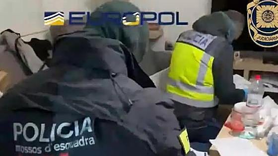 Gang members arrested in Benalmádena after kidnapping man, robbing him of 80,000 euros and leaving him tied to tree 1,200km from his home