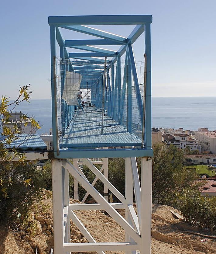 Imagen secundaria 2 - This is the new panoramic lift tourist attraction that will offer spectacular views of the Costa del Sol coastline