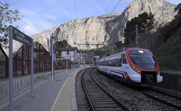 One of the Civia trains testing the route to the Caminito.
