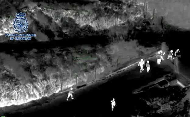 Watch as police release two hostages after 50,000 euro ransom demand via WhatsApp