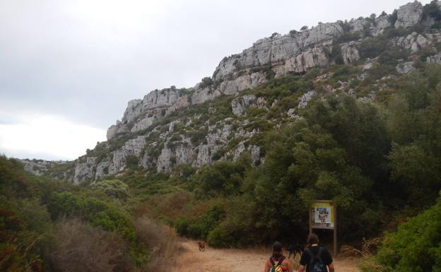 Canuto de la Utrera. Passing through a small canyon, the descent passes through the southernmost karst in all of Europe. 