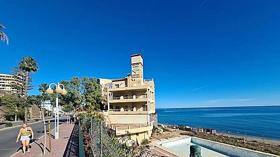 Troubled former residential care building in Benalmádena finally sold despite demolition threat