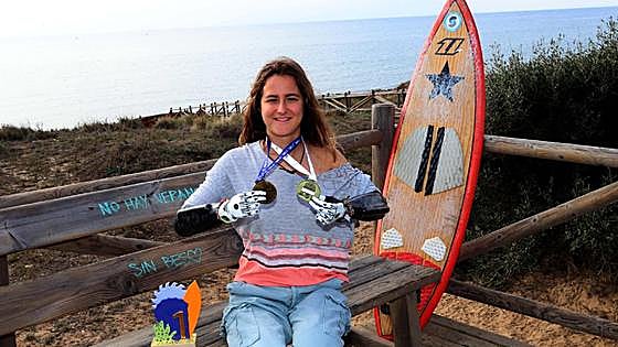 Parathlete Sarah Almagro, riding on the crest of a wave