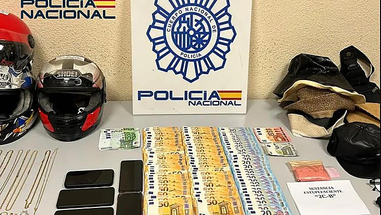 Watch as Spanish police bust gang that robbed jewellery shops to fund pink cocaine trafficking