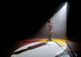 Under the spotlight of Berlin Zirkus.