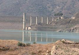 The state of the area's La Viñuela reservoir.