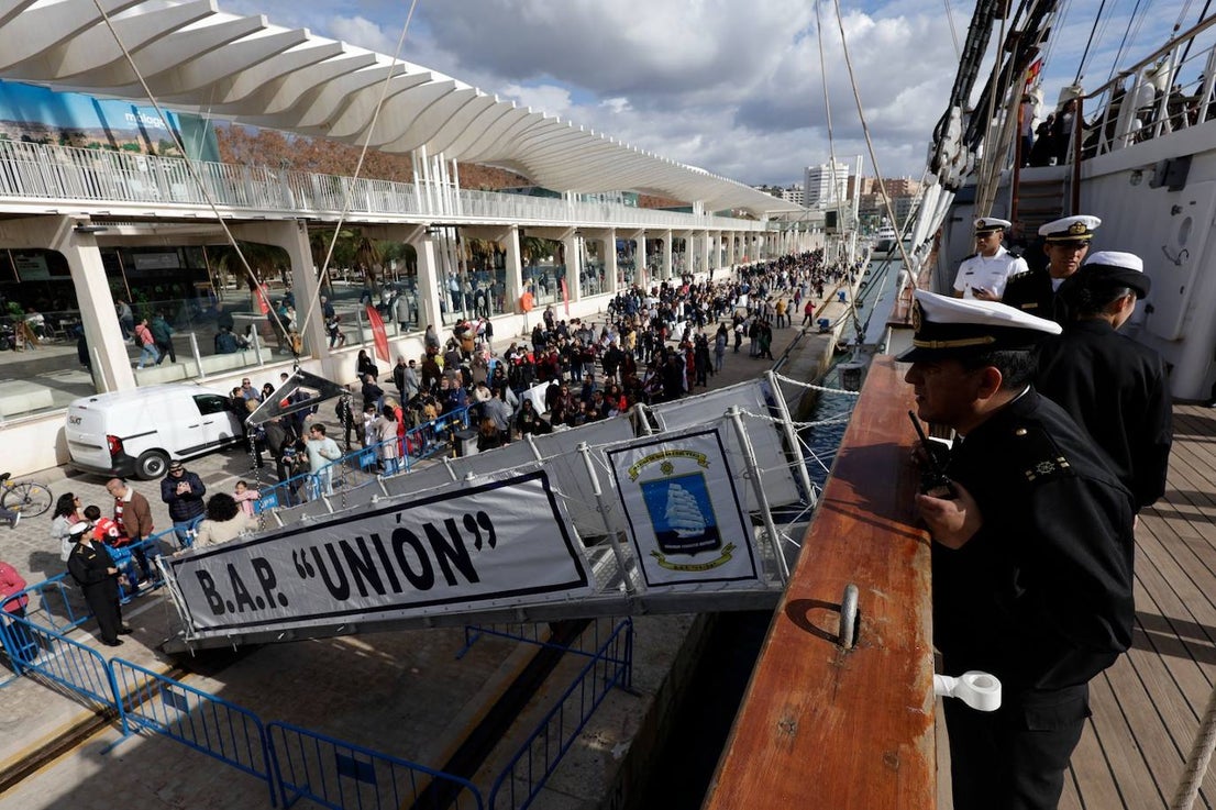 The pride of the Peruvian Navy sails into Malaga and opens its decks to the public, in pictures
