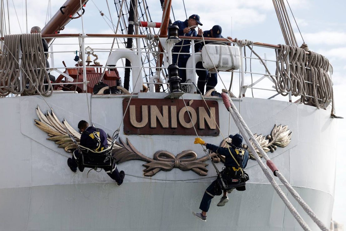 The pride of the Peruvian Navy sails into Malaga and opens its decks to the public, in pictures