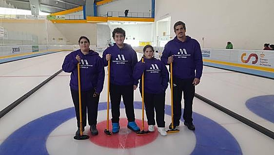Local curling team return to home soil to train at Benalmádena ice rink