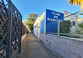 View of the lane from the street