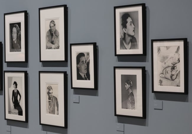 On the right, the portrait of Dora Maar which stole Picasso's heart. On the left, the iconic photo of Coco Chanel.