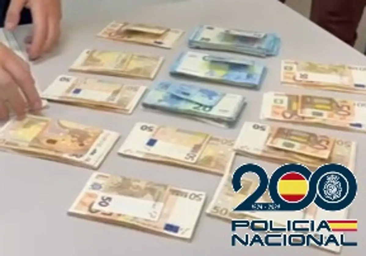 More than 13,000 euros safely returned to woman after she accidentally left it in an Estepona supermarket