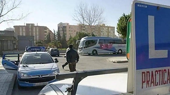 Driving school sector in Spain faces severe shortage of qualified instructors