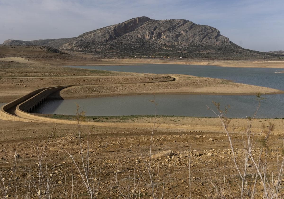 The state of Guadalteba reservoir in inland Malaga province the day the new decree was approved.