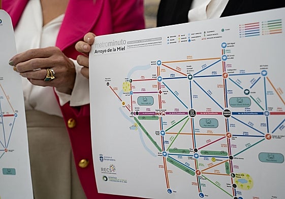 The maps are currently being installed throughout Arroyo de la Miel.