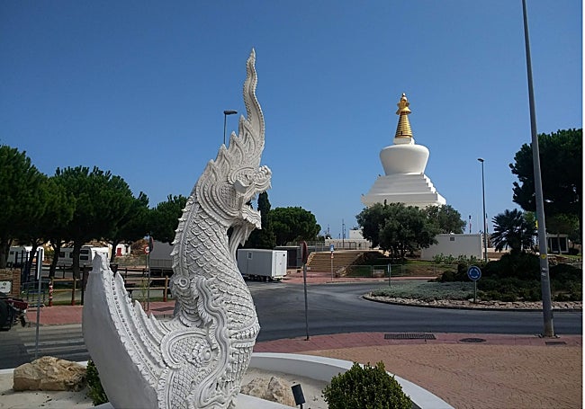 A dragon outside the butterfly house in Benalmadena.