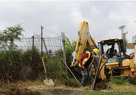 Acosol workers at the El Coto residential development in Mijas.