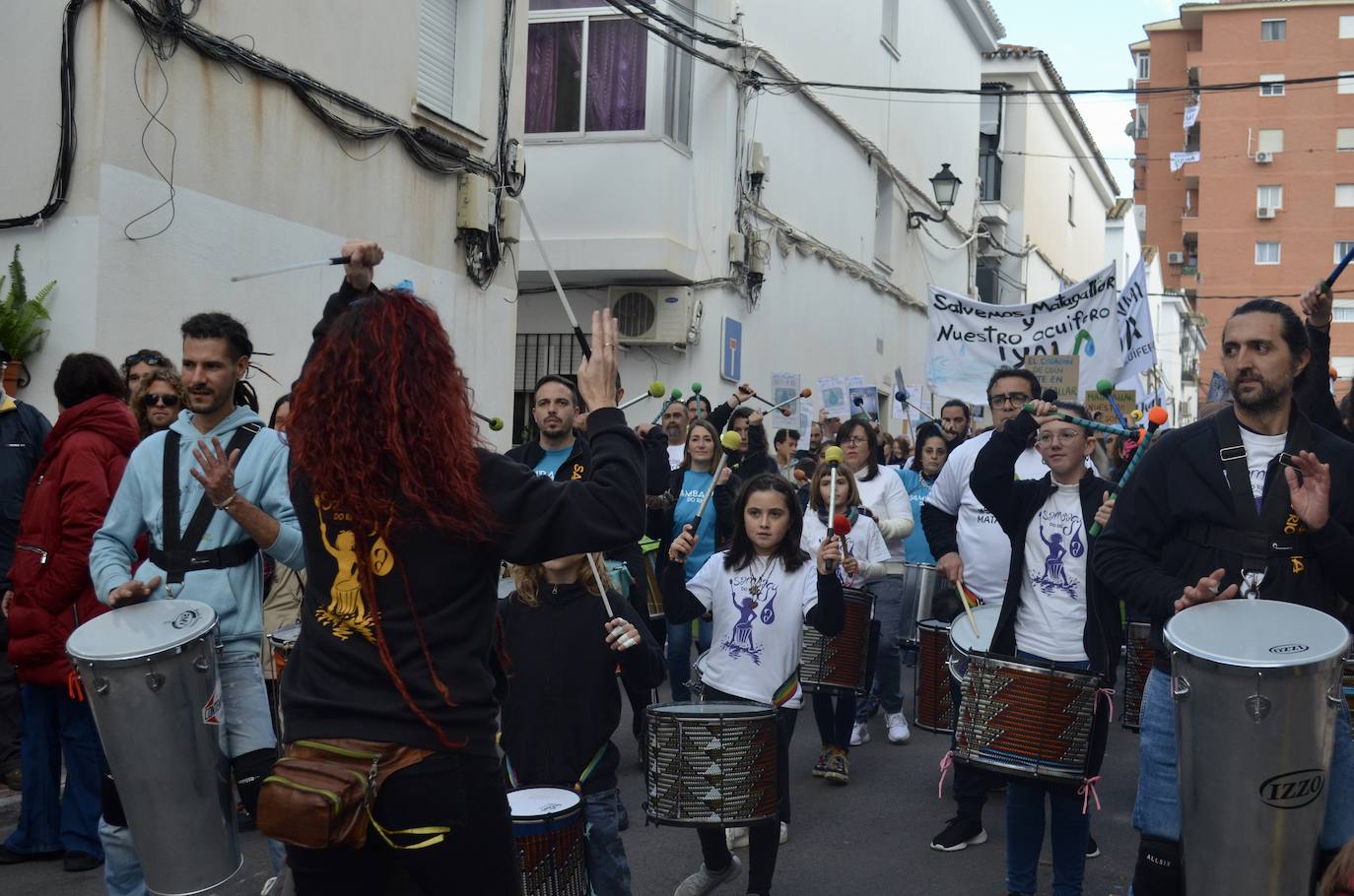 Thousands of residents take to the streets in Coín in bid to protect their water supply