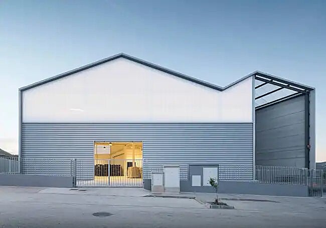 Agricultural building in Vélez-Málaga designed by FORarquitectura.