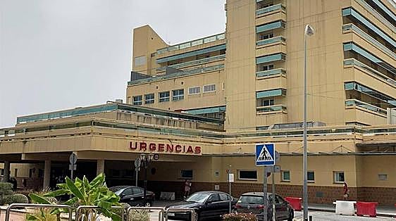 Young foreign man rushed to hospital after being shot twice in middle of Marbella street