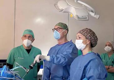 Ripoll and De Prado Sport Clínic begin their surgical activity at the Hospital Vithas Xanit Estepona