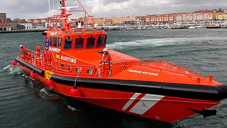 Search resumes for 53-year-old paddle boarder reported missing off the Costa del Sol