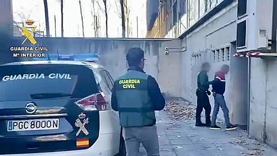 Mother and stepfather arrested in Spain for trying to marry off 12-year-old girl for 3,000 euros
