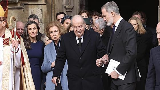 Spanish royal reunion at Windsor for late Greek king's thanksgiving service