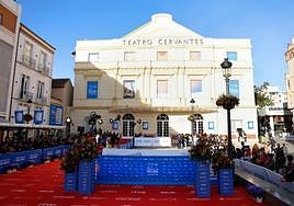 The red carpet and scene outside the city's Cervantes Theatre this Friday afternoon ready to receive the avalanche of films and stars at the Malaga festival.