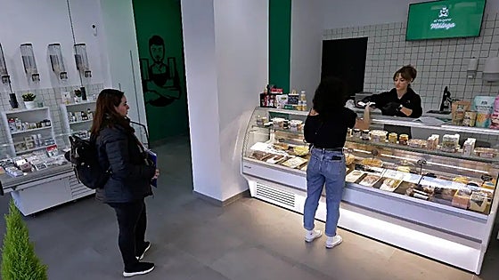 Wheat gluten steaks and lentil sausages: Malaga's first vegan 'butcher' opens