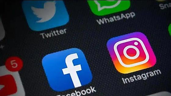Instagram and Facebook suffer global outage that leaves some users without services