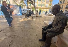 The Picasso statue companion in Plaza de la Merced.