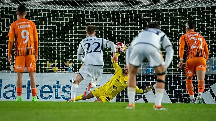 Goalkeeping heroics earn Antequera a point in Madrid