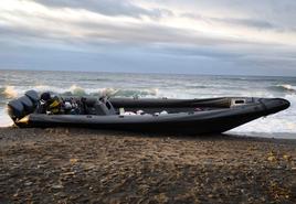 Narco-boat found on Los Yesos beach.