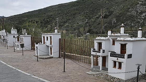 The village of miniature houses that's attracting tourists in Andalucía's Granada province