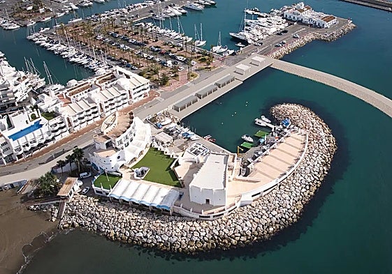 Virtual image of the new port with the proposed new dock.