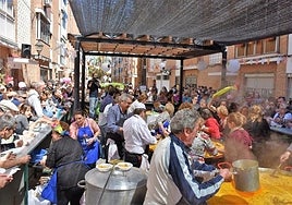 Locals enjoy last year's street party in El Boquetillo.