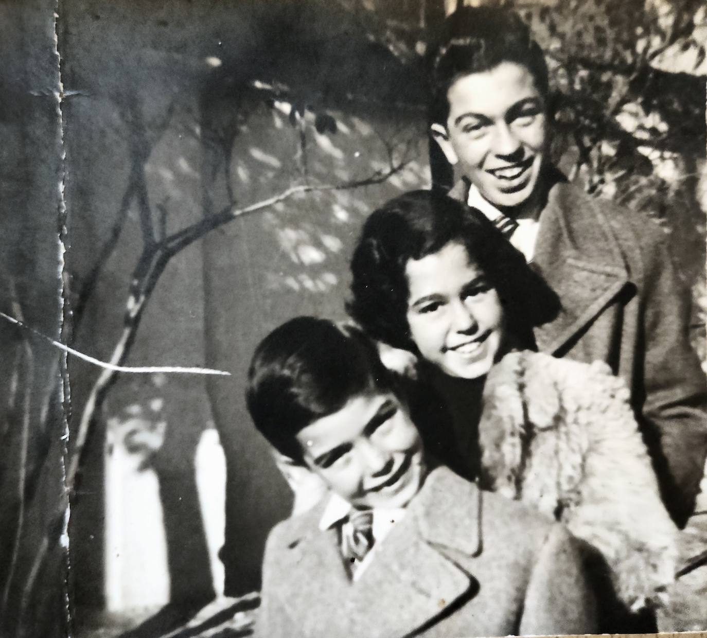 Jorge, Blanca and Bernabé Fiestas, in the 1940s.