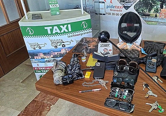 A fencing mask and foil, just two of the more unusual objects left behind by passengers in Granada's taxis