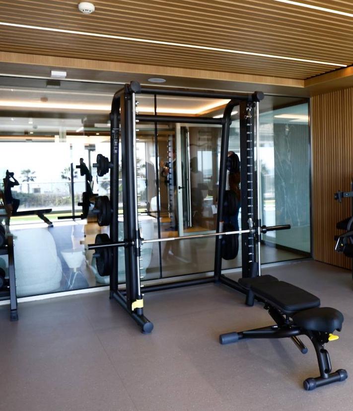 Imagen secundaria 2 - Take a peek inside as eye-watering price of two &#039;jewel in the crown&#039; sea-facing penthouses in Malaga city is revealed