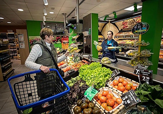 Grocery price rise slows to 4.3% in March in Spain, but olive oil continues to soar