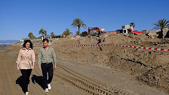 Reclaiming Marbella's beaches for the public by relocating bars and reducing areas reserved for other businesses