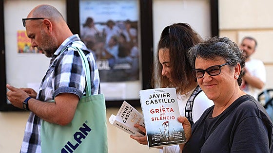 Malaga author Javier Castillo's latest thriller tops book sales in just 24 hours