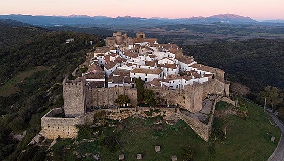 These are the top six picks of the prettiest villages in Spain to visit this coming 1 May public holiday