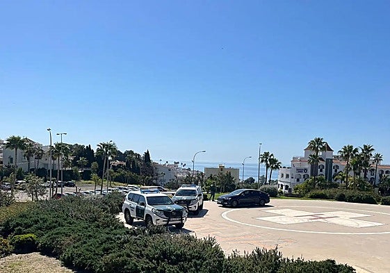 Guarda Civil vehicles deployed during the operation in Nerja.