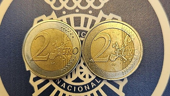 Watch as police bust biggest-ever counterfeit 2-euro coin operation in Spain: this is how to tell if yours are genuine