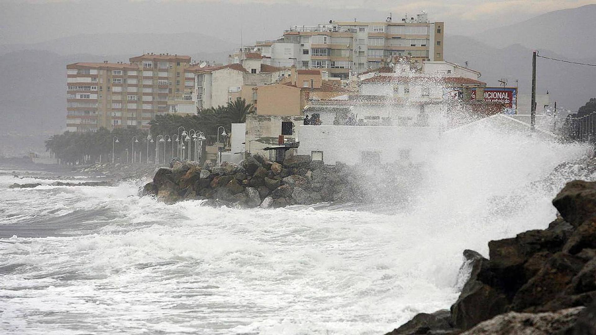 Spain's state weather agency activates yellow 'risk' warning on eastern strip of Costa del Sol for Tuesday - Vimarsana News