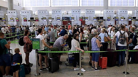 Profits of main airport operator in Spain double in first quarter of year thanks to tourism boom