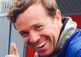 Champion aerobatic pilot dies after mid-air collision with a vulture in Spain